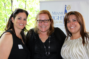 Isabel Chica, Dr. Suzanne Diamond and Krizia Perez